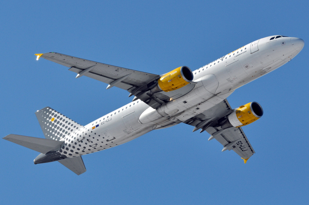 EC-LLJ (4661) 2011 Airbus A320-216
