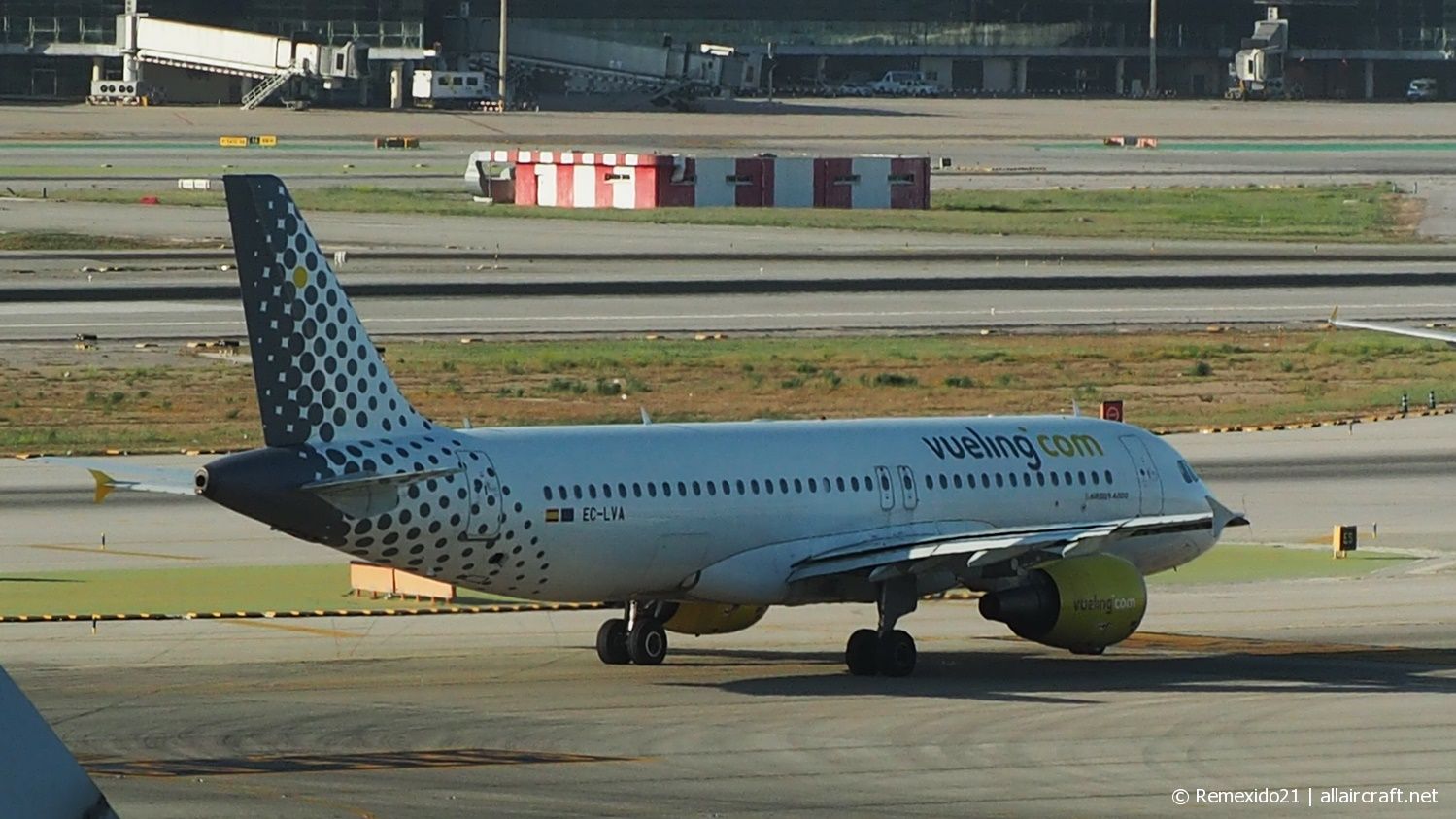 EC-LVA (1171) 2000 Airbus A320-214