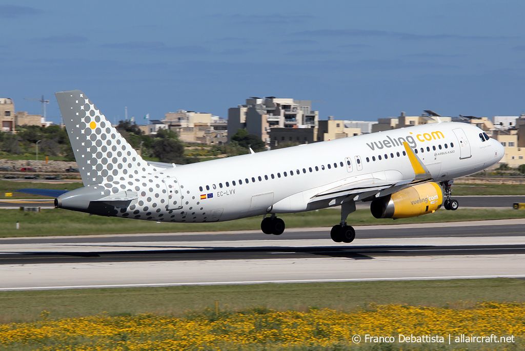 EC-LVV (5620) 2013 Airbus A320-232(WL)