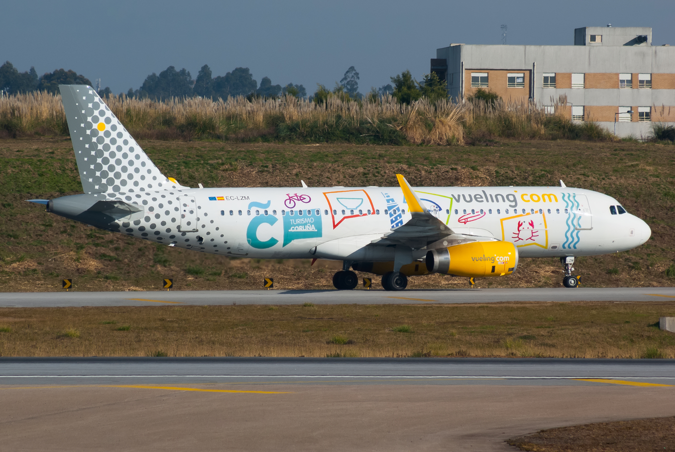 EC-LZM · Airbus A320-232(WL) · (OPO / LPPR)