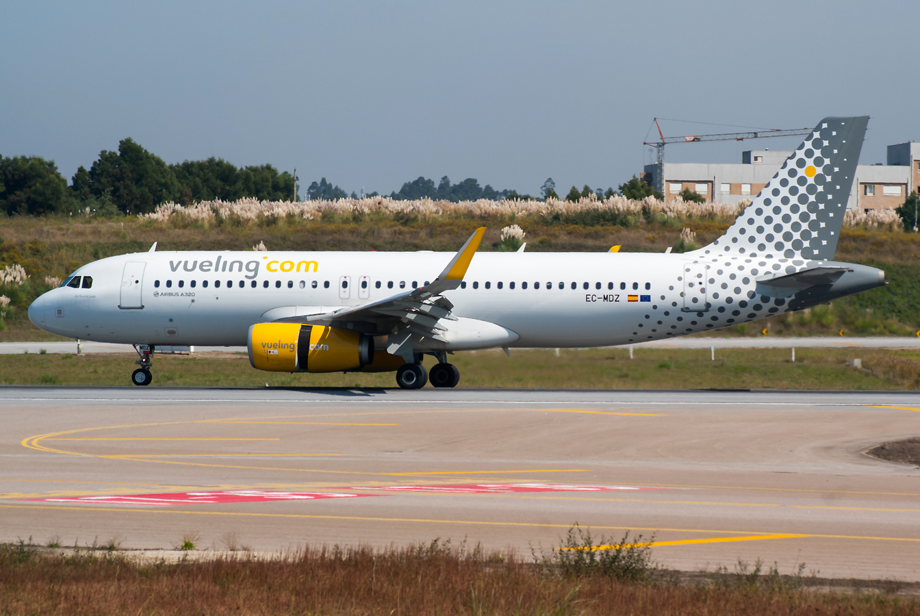 EC-MDZ (6377) 2014 Airbus A320-232(WL)