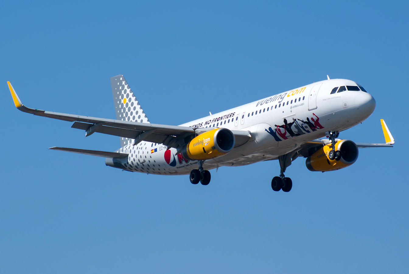 EC-MEQ · Airbus A320-232(WL) · (OPO / LPPR)