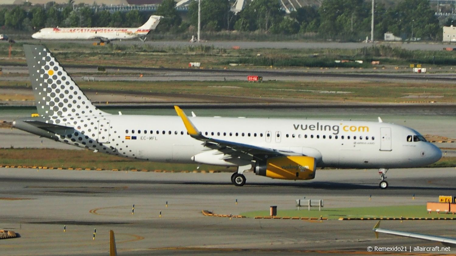 EC-MFL · Airbus A320-232(WL) · (BCN / LEBL)