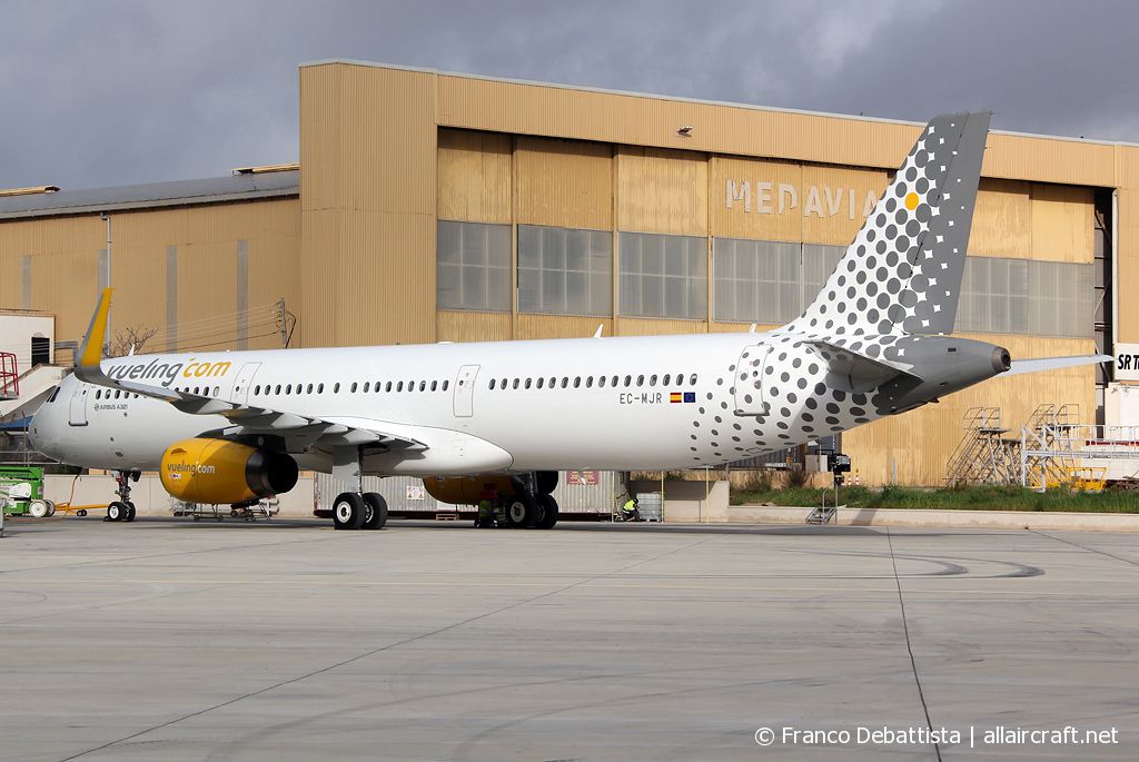 EC-MJR · Airbus A321-231(WL) · (MLA / LMML)