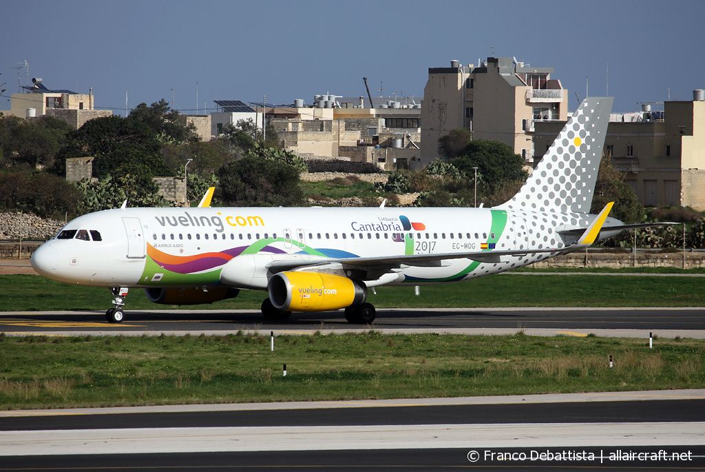 EC-MOG (7402) 2016 Airbus A320-232(WL)
