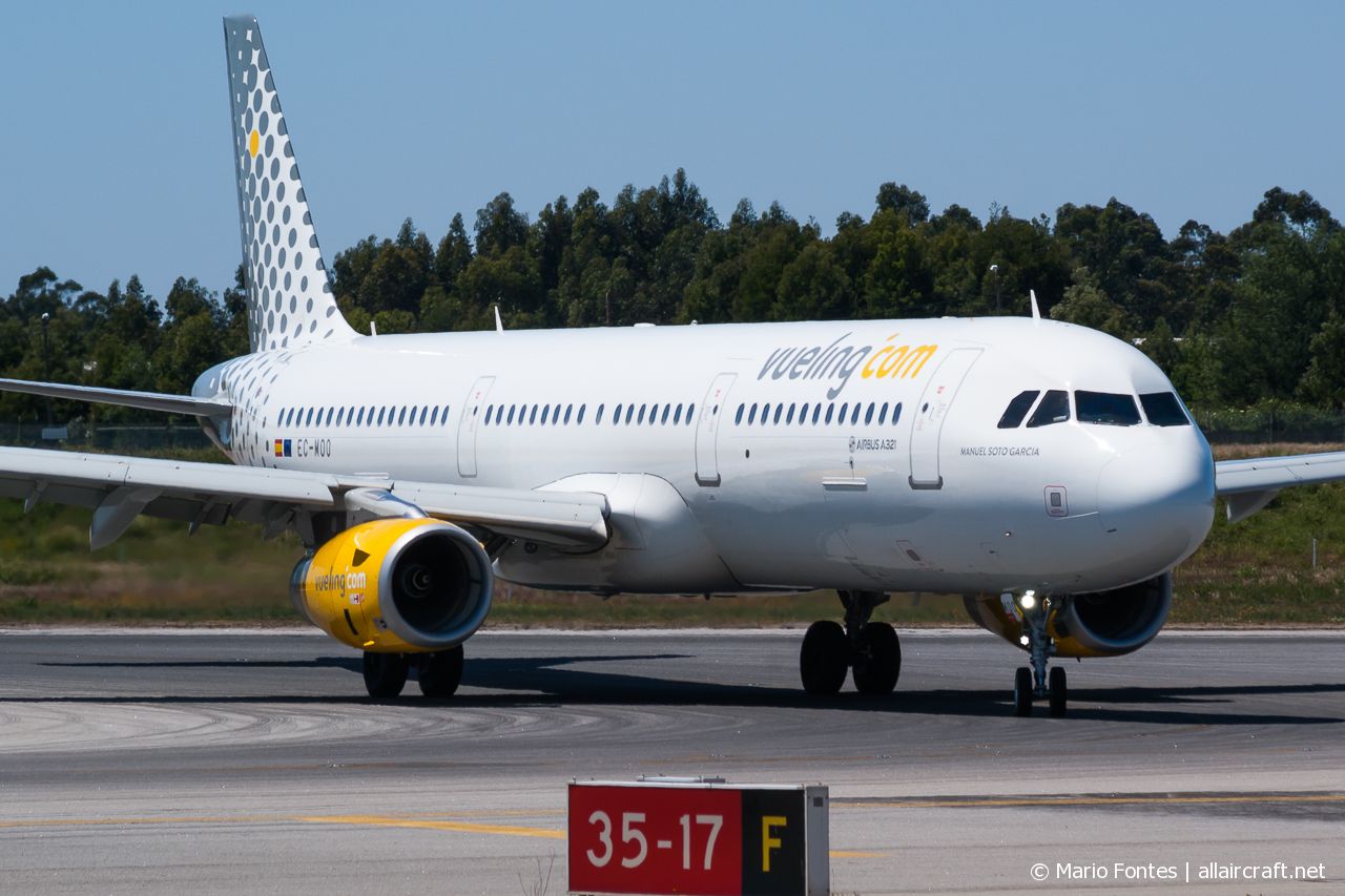 EC-MOO (7471) 2016 Airbus A321-231(WL)