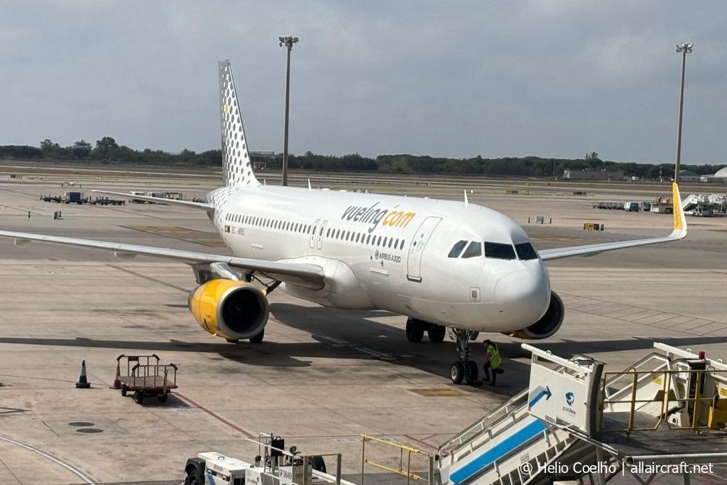 EC-MBS · Airbus A320-232(WL) · (BCN / LEBL)