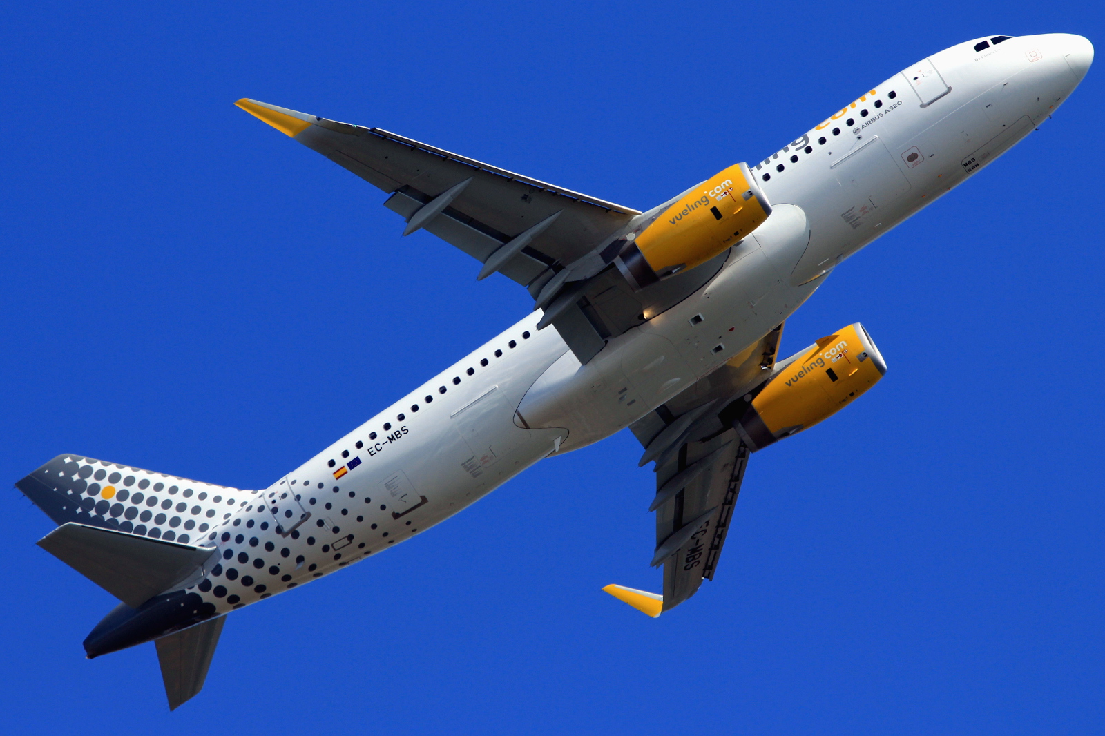 EC-MBS · Airbus A320-232(WL) · (FCO / LIRF)