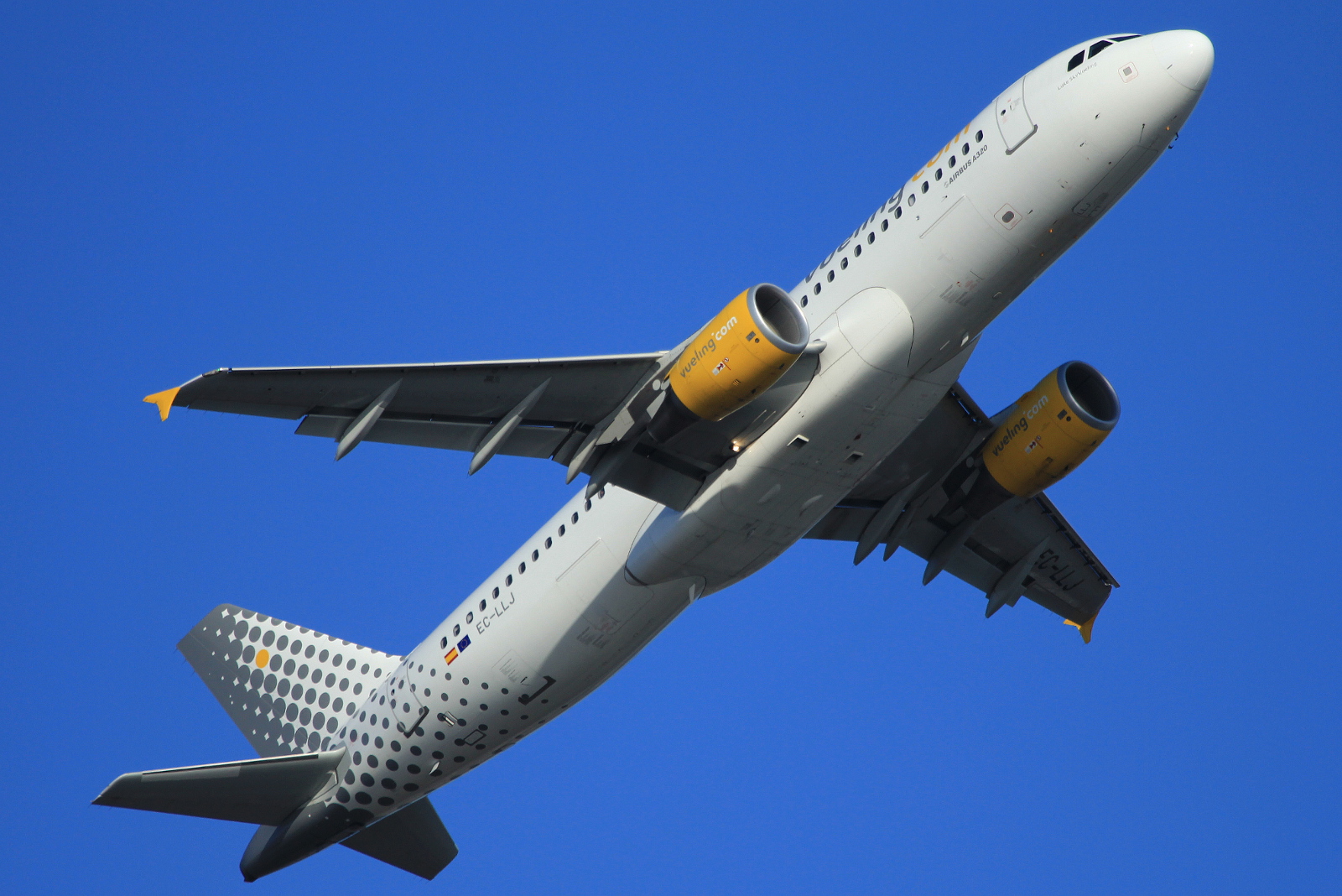 EC-LLJ (4661) 2011 Airbus A320-216