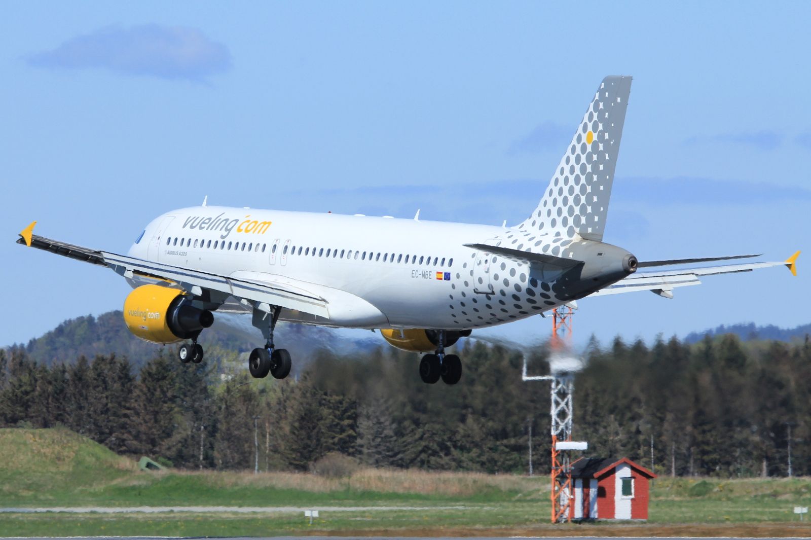 EC-MBE (3476) 2008 Airbus A320-214