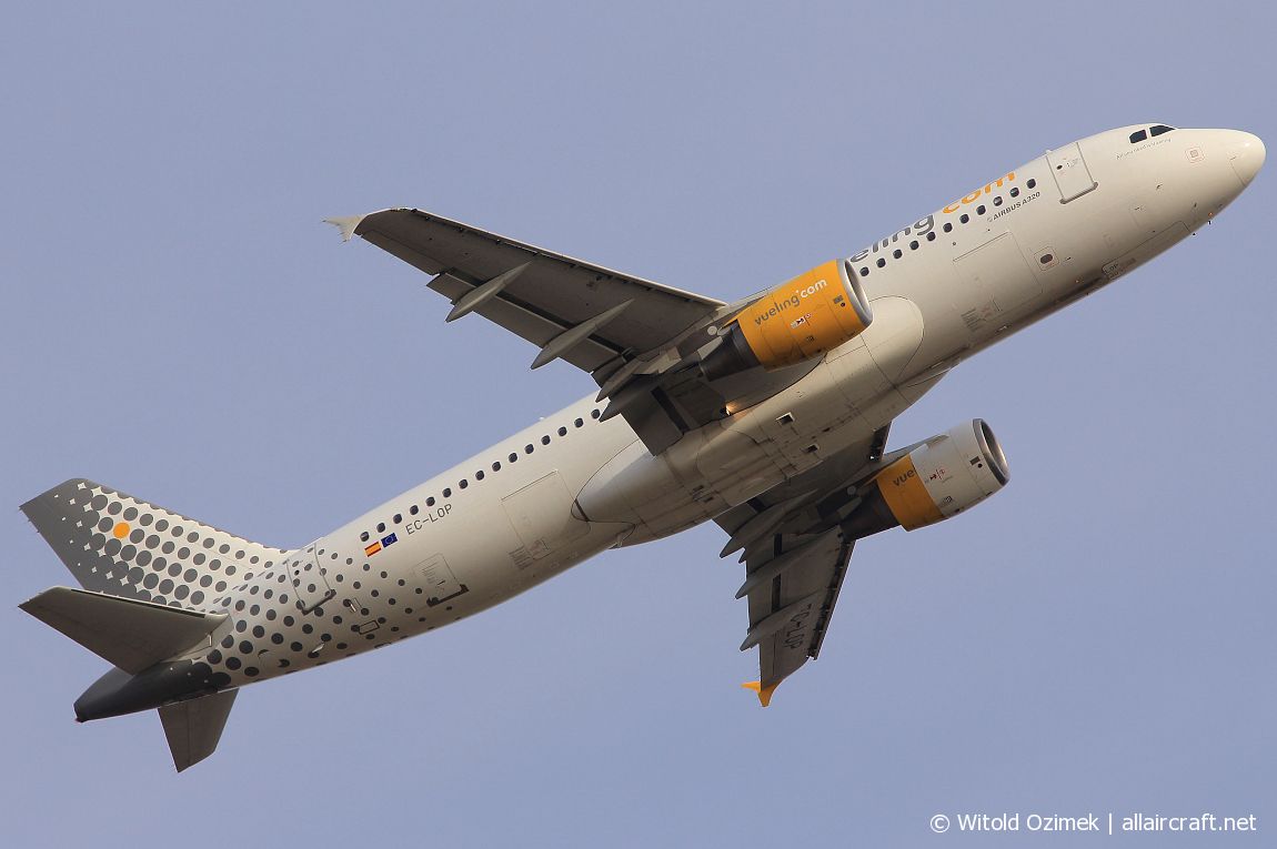 EC-LOP (4937) 2011 Airbus A320-214