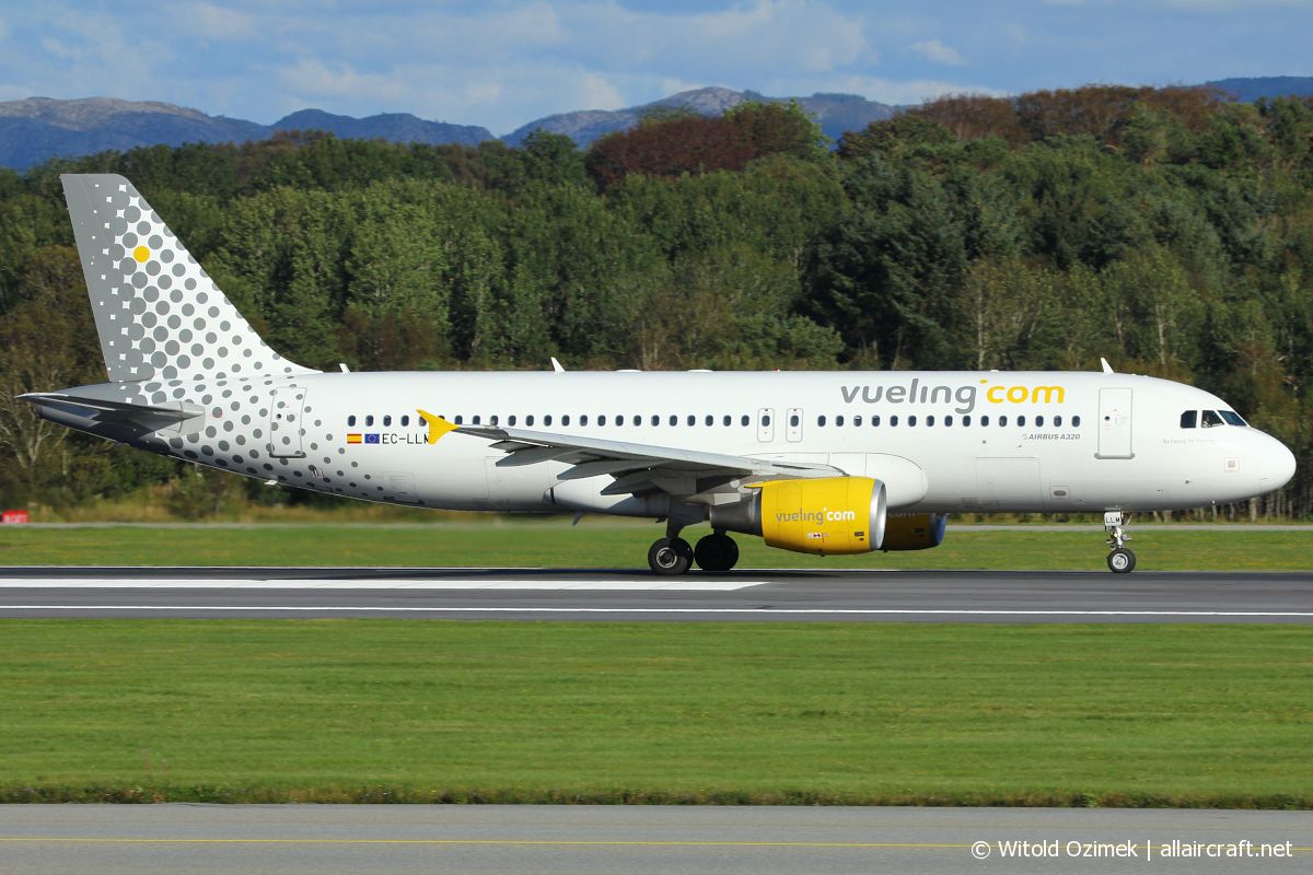 EC-LLM (4681) 2011 Airbus A320-214