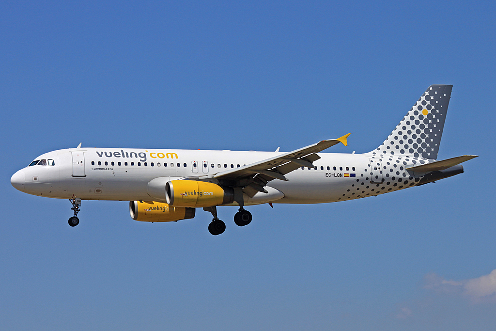 EC-LQN · Airbus A320-232 · (BCN / LEBL)