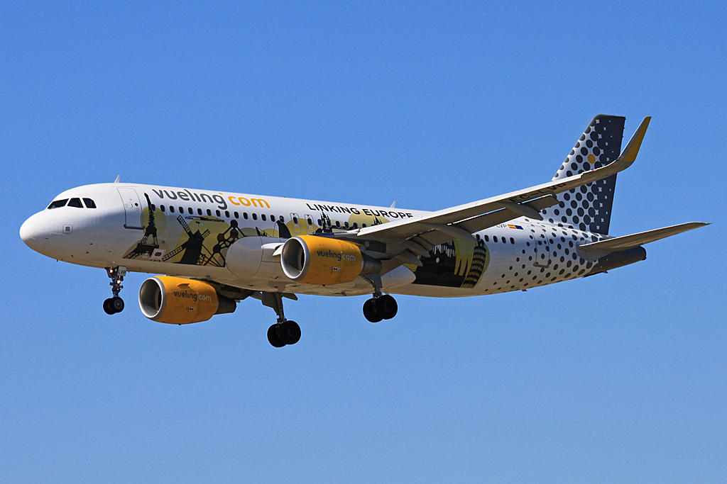 EC-LVP · Airbus A320-214(WL) · (BCN / LEBL)