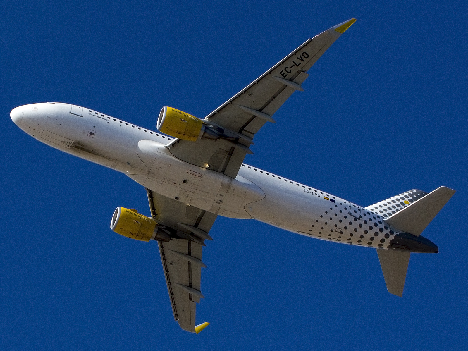 EC-LVO · Airbus A320-214(WL) · (LPA / GCLP)