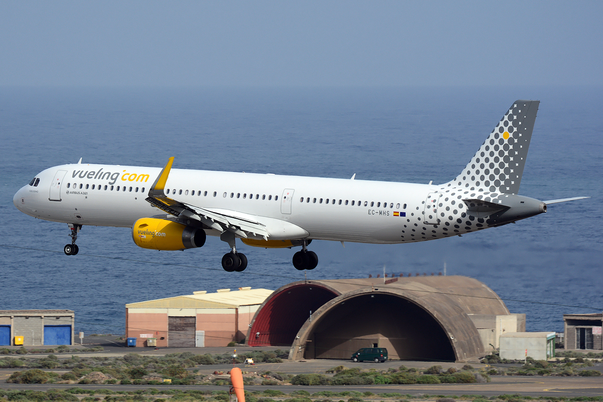 EC-MHS · Airbus A321-231(WL) · (LPA / GCLP)
