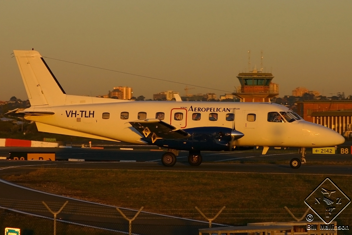 VH-TLH (cn 110407) Embraer EMB-110P1