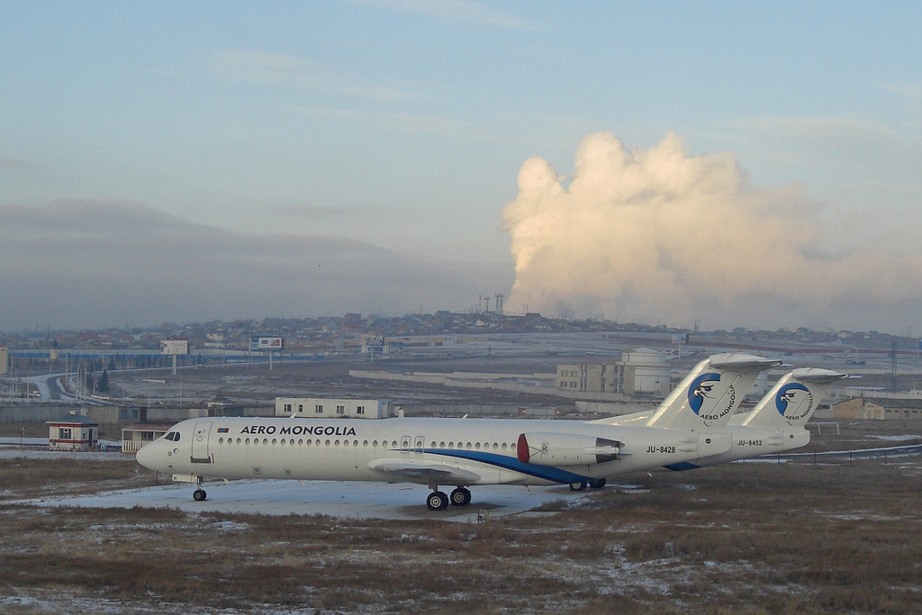 JU-8428 · Fokker 100 · (ULN / ZMUB)