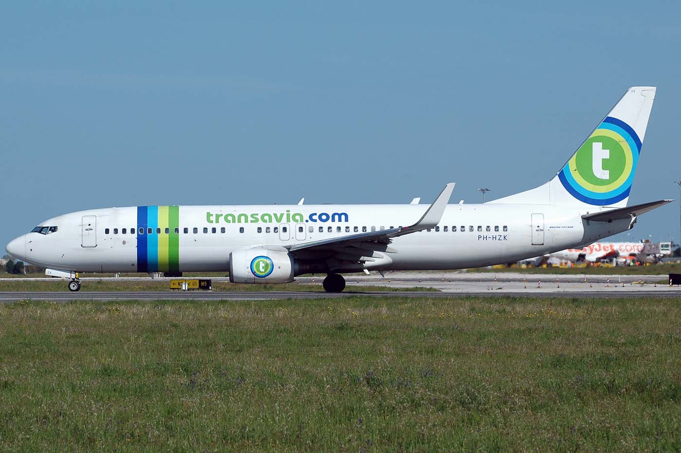 PH-HZK (30390) 2000 Boeing 737-8K2(WL)