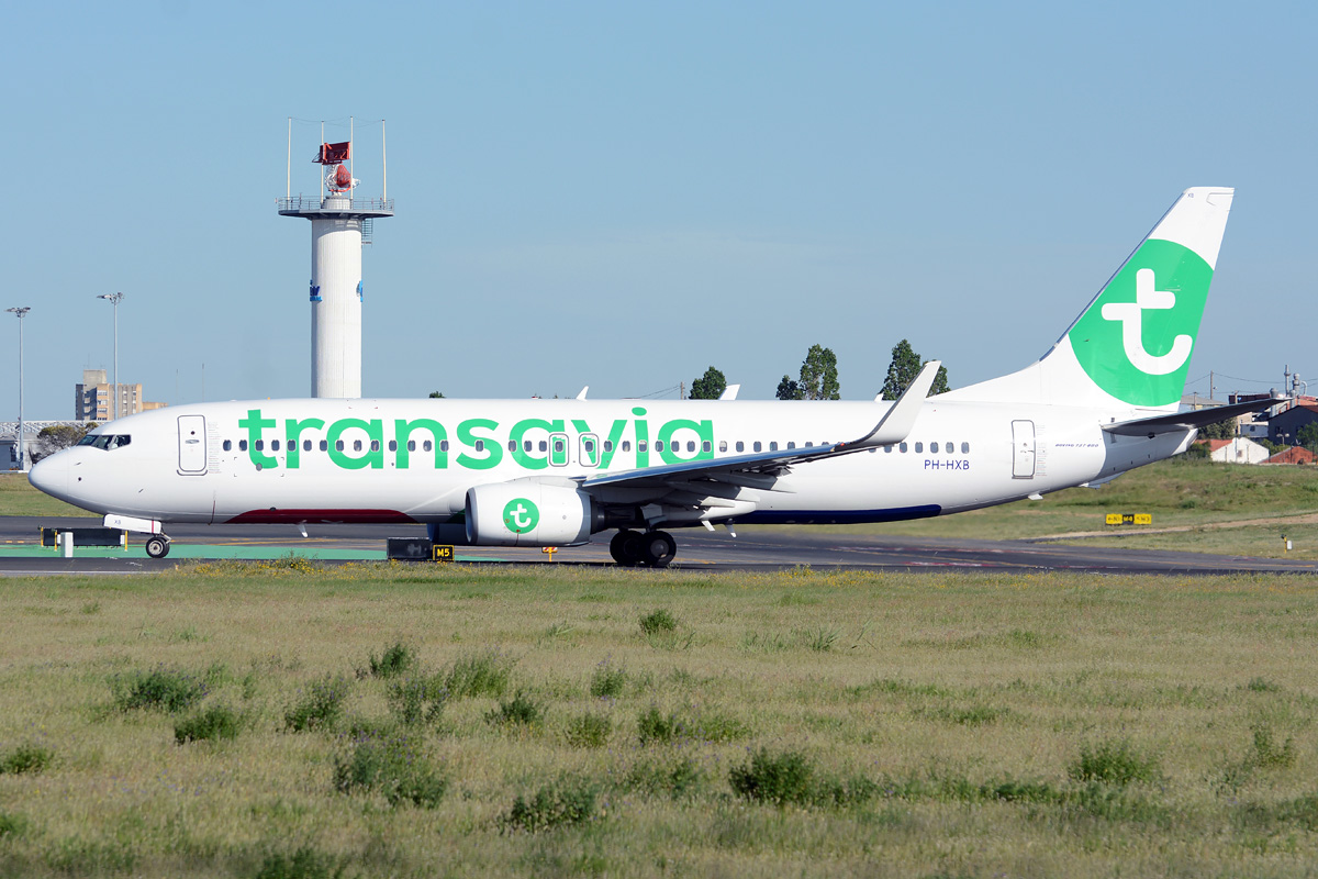 PH-HXB · Boeing 737-8K2(WL) · (LIS / LPPT)