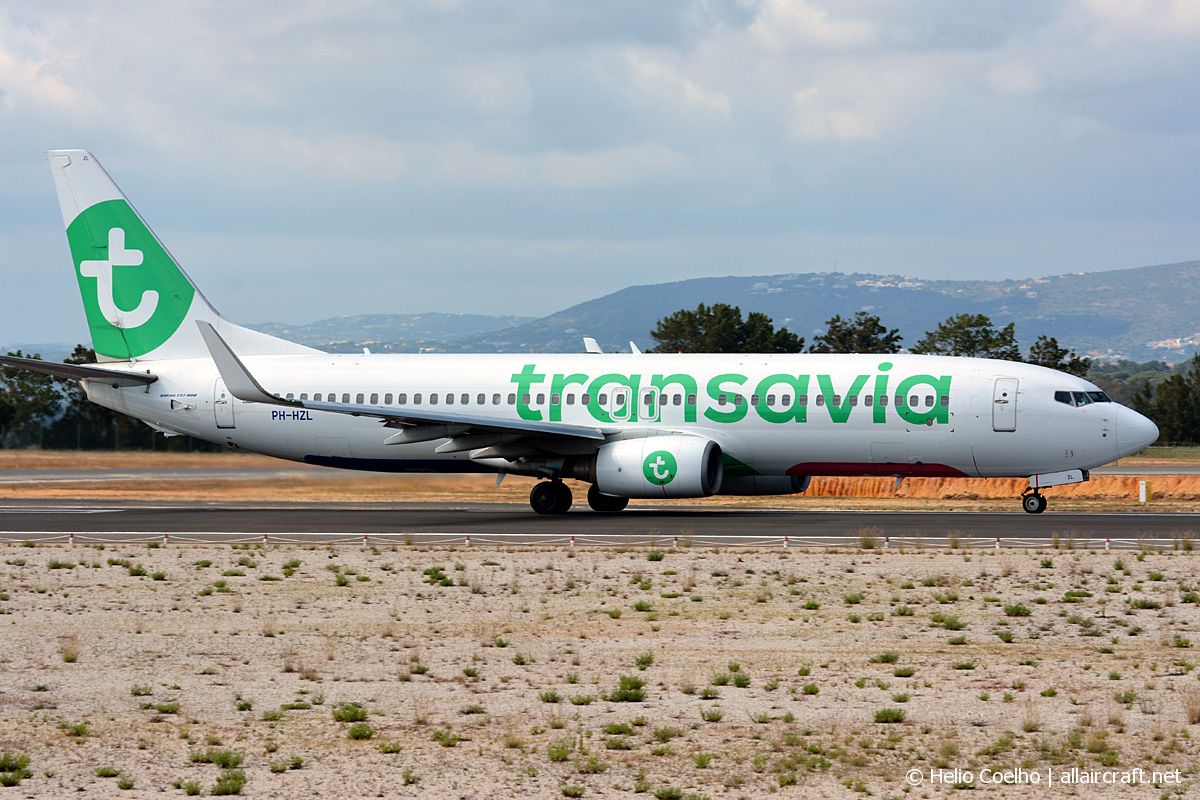 PH-HZL · Boeing 737-8K2(WL) · (FAO / LPFR)