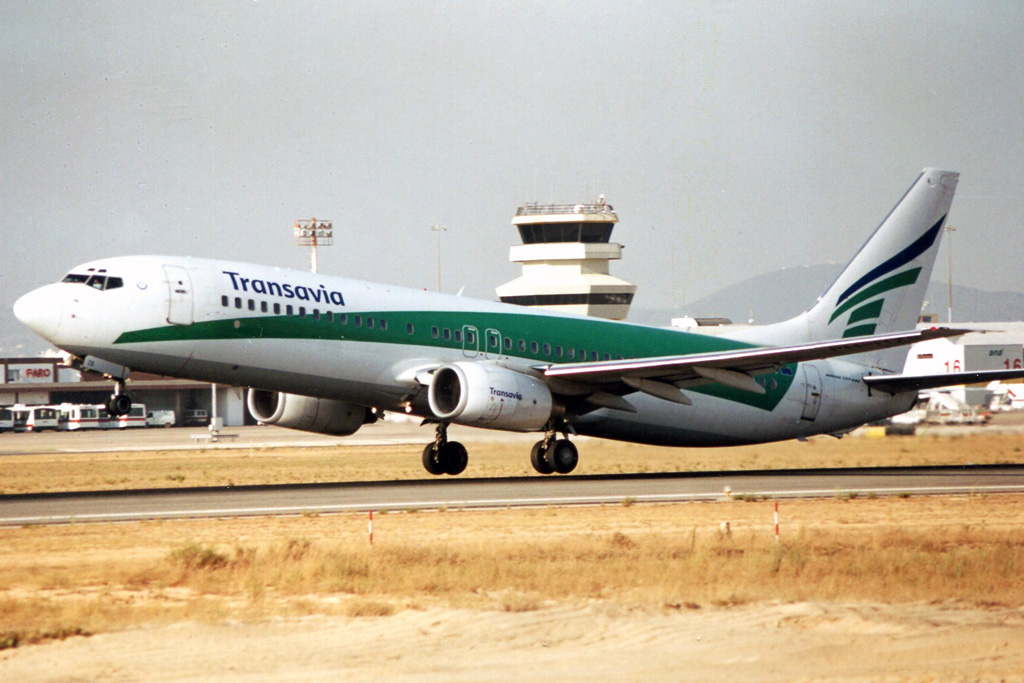 PH-HZB (28374) 1998 Boeing 737-8K2