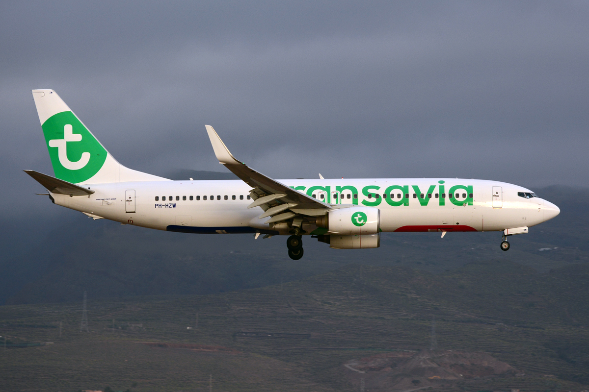 PH-HZW (29345) 2002 Boeing 737-8K2(WL)