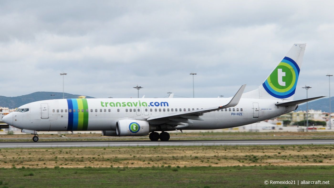 PH-HZE (28377) 1999 Boeing 737-8K2(WL)