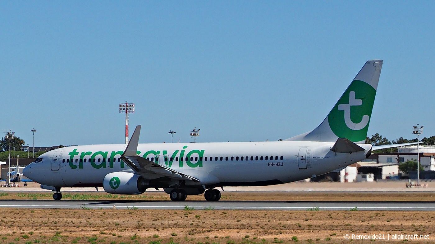 PH-HZJ · Boeing 737-8K2(WL) · (FAO / LPFR)