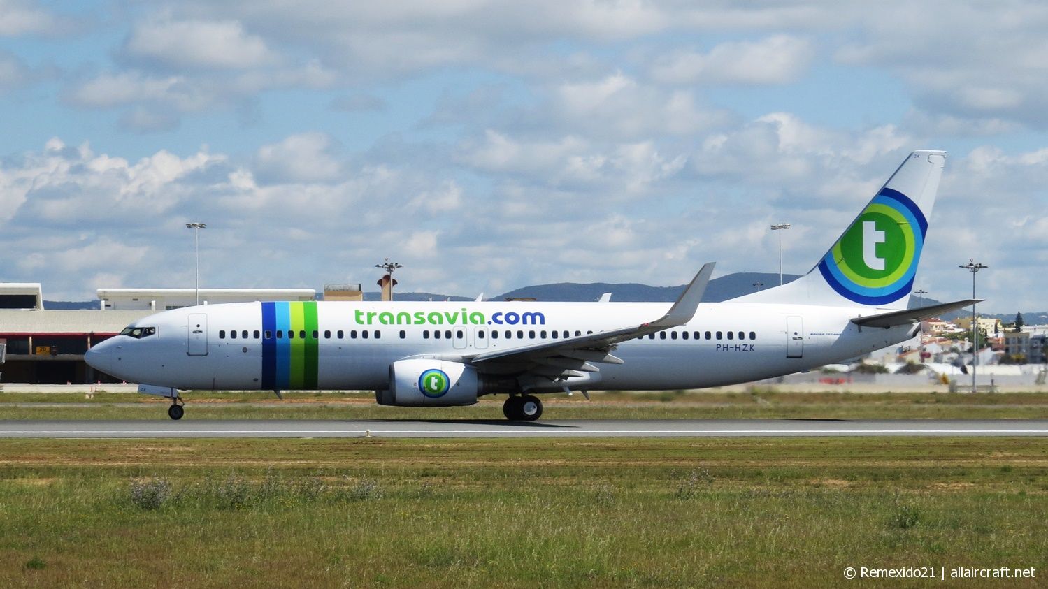 PH-HZK (30390) 2000 Boeing 737-8K2(WL)