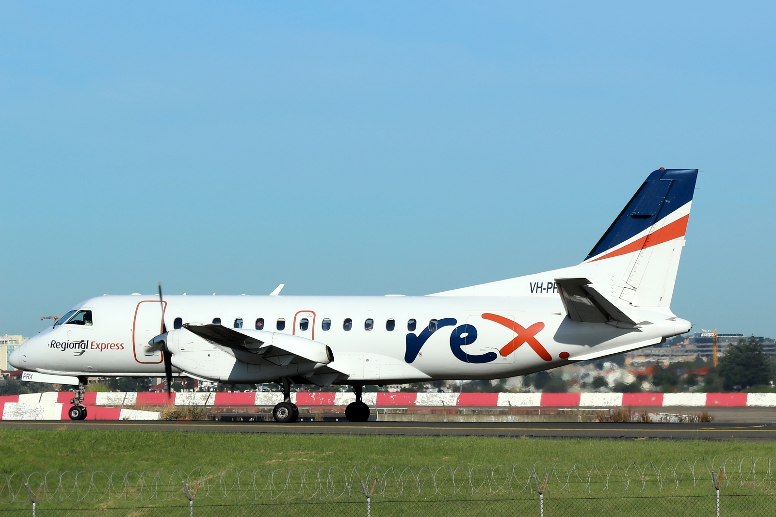 VH-PRX · Saab 340B · (SYD / YSSY)