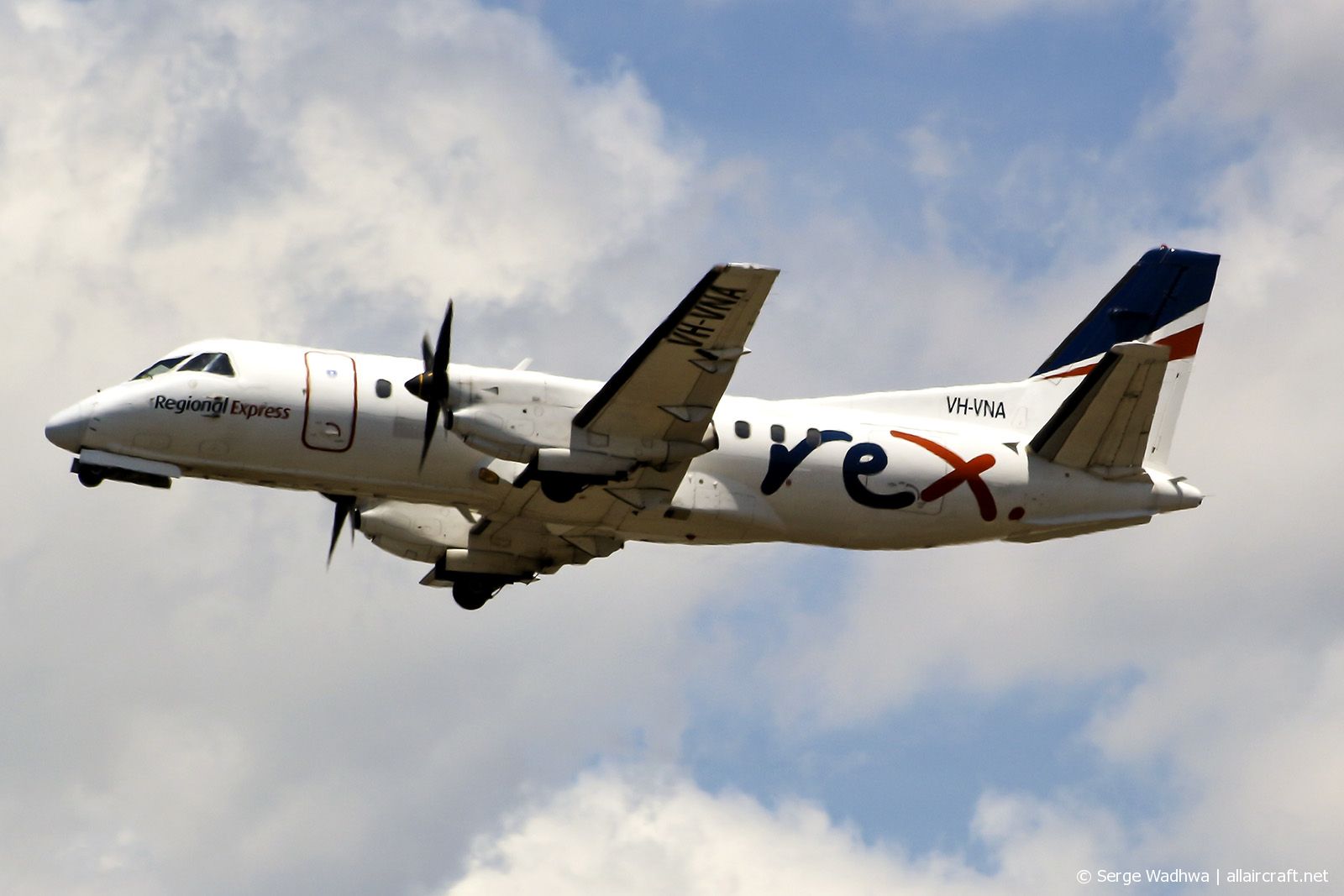 VH-VNA · Saab 340B · (SYD / YSSY)