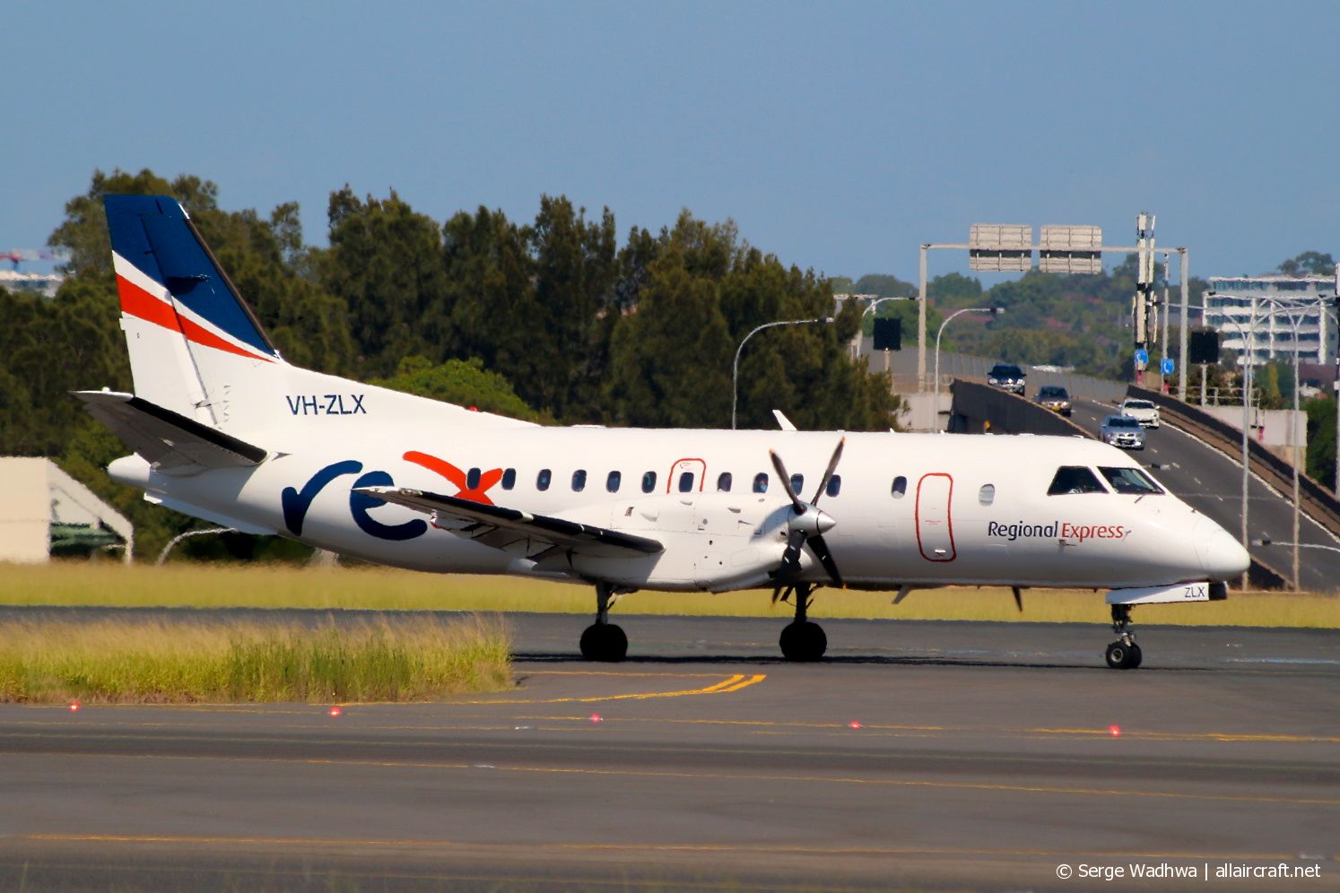 VH-ZLX · Saab 340B · (SYD / YSSY)