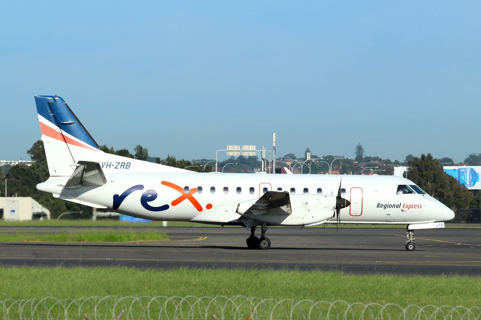 VH-ZRB · Saab 340B · (SYD / YSSY)