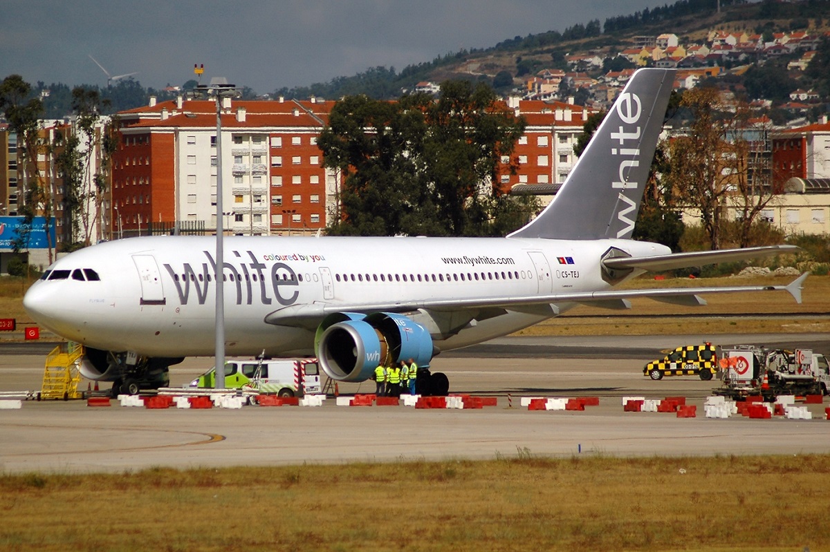 CS-TEJ · Airbus A310-304 · (LIS / LPPT)