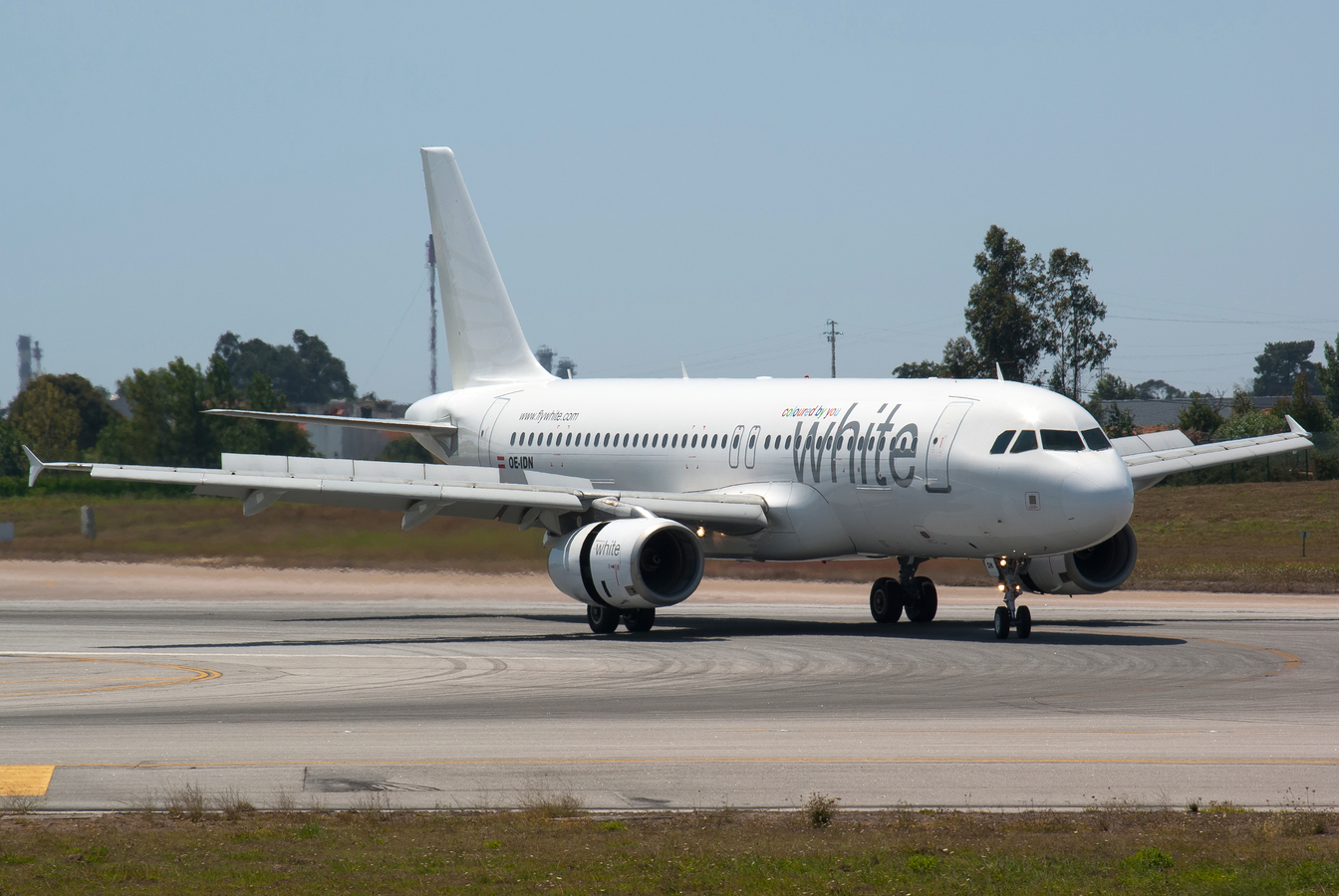 OE-IDN · Airbus A320-232 · (OPO / LPPR)
