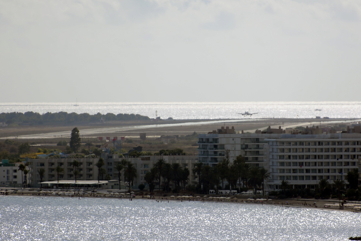 - · --- · (IBZ / LEIB)