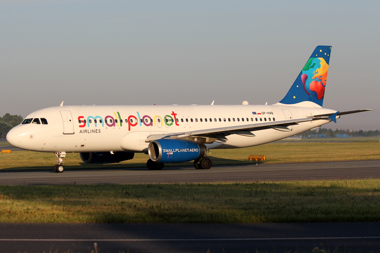 SP-HAB · Airbus A320-232 · (WAW / EPWA)