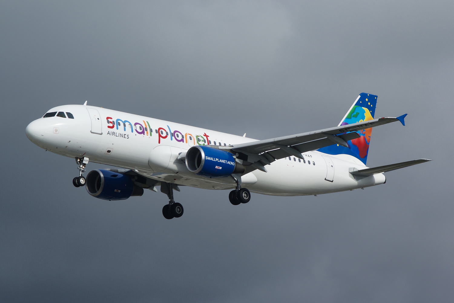 SP-HAF (914) 1998 Airbus A320-214
