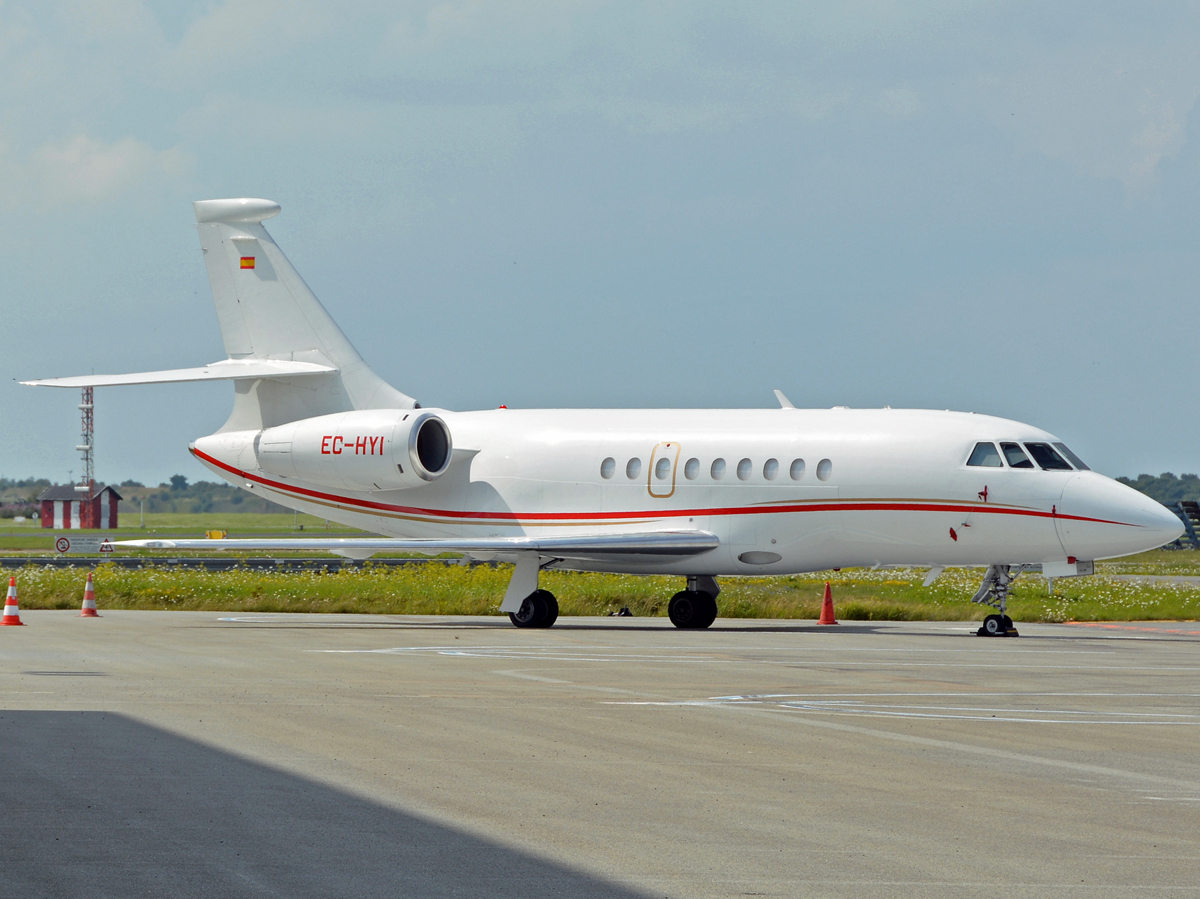 EC-HYI (150) 2001 Dassault Falcon 2000