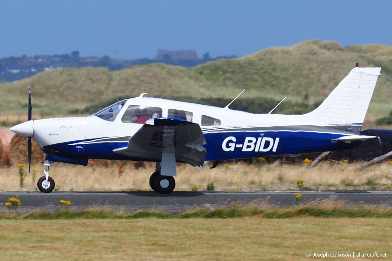 G-BIDI · Piper PA-28R-201 Cherokee Arrow III · (EGCK)