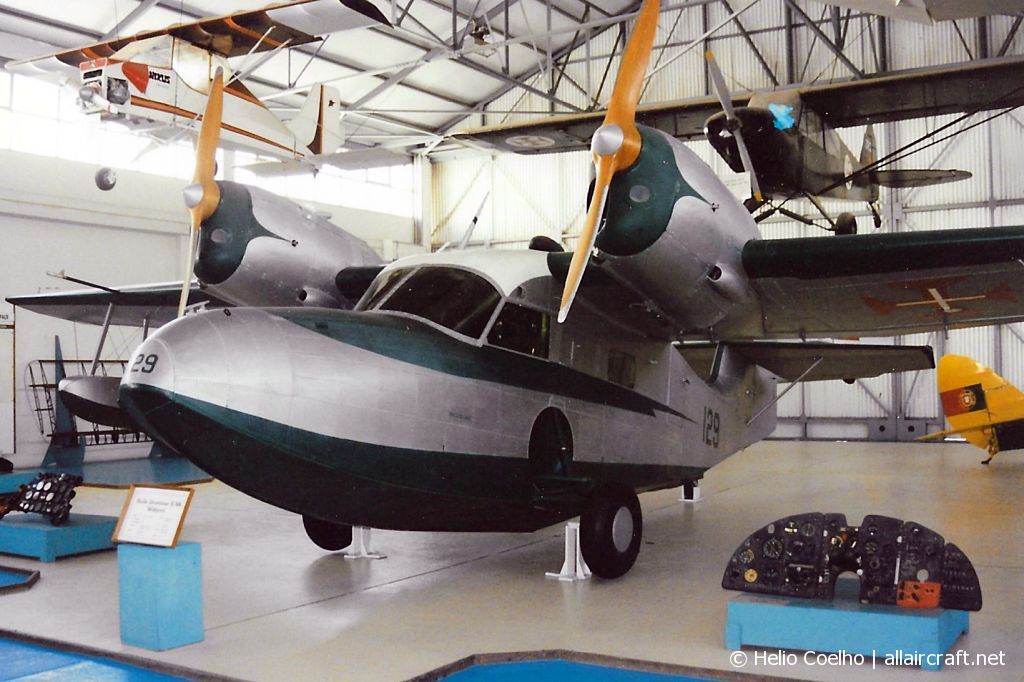 129 · Grumman G-44 Widgeon · (LPAR)