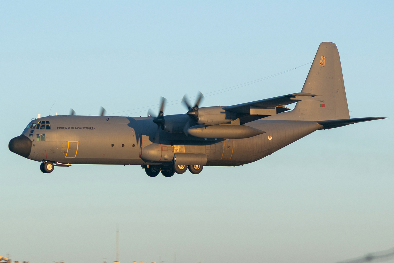 16801 · Lockheed C-130H-30 Hercules · (LIS / LPPT)