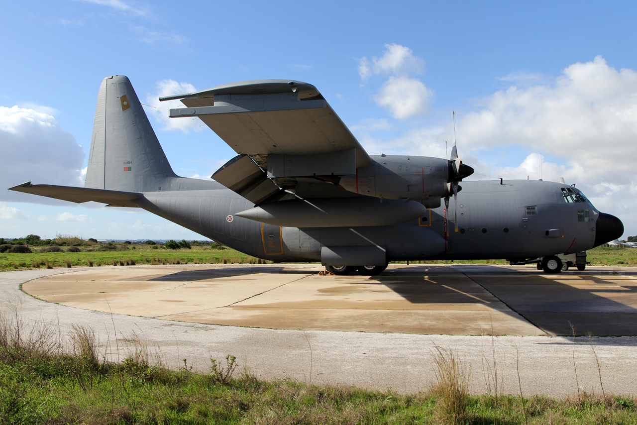 16804, (cn 382-4777), Lockheed C-130H Hercules