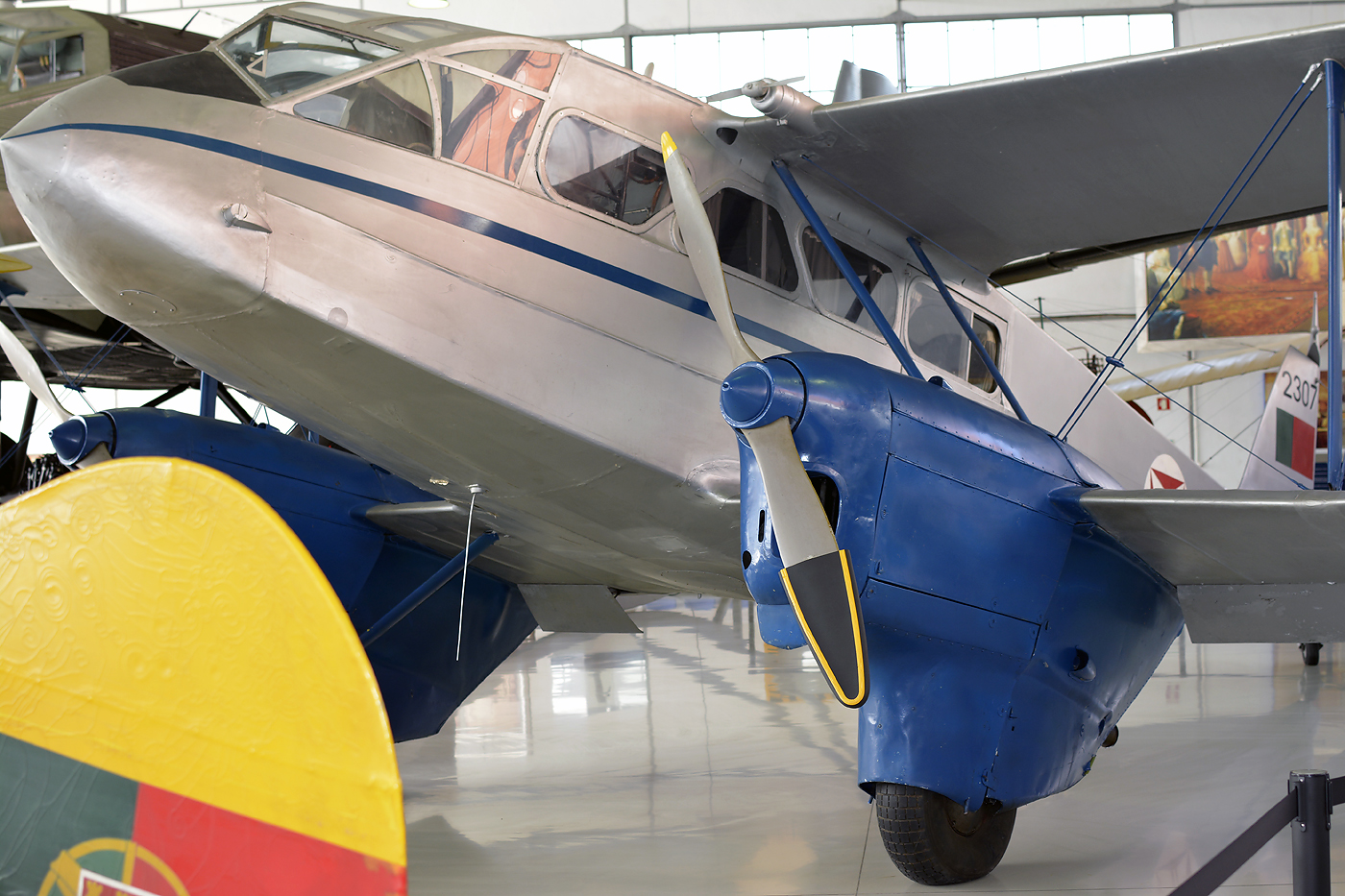 2307 · DeHavilland DH-89A Dragon Rapide · (LPST)