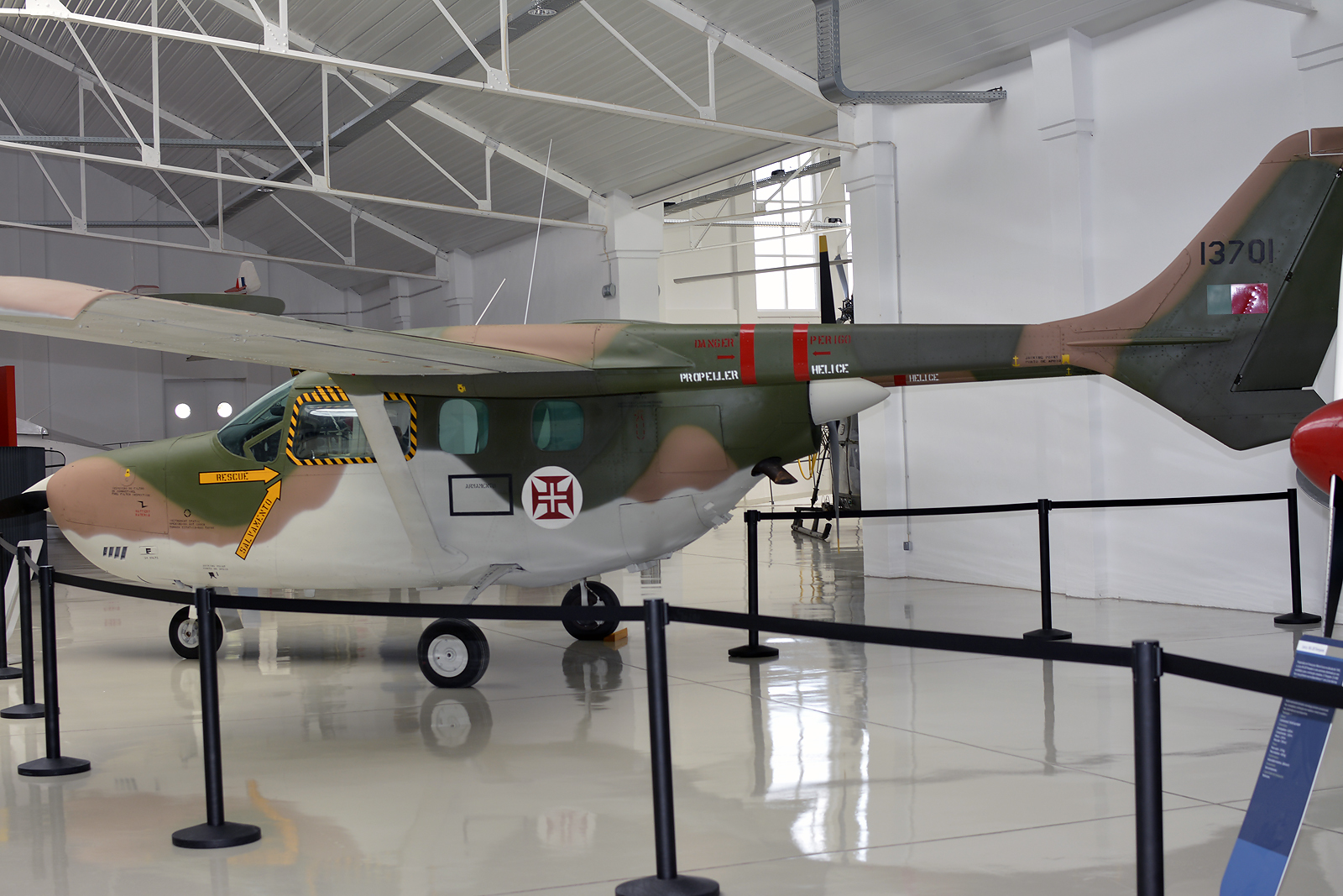 13701, (cn 002), Reims FTB337G Skymaster