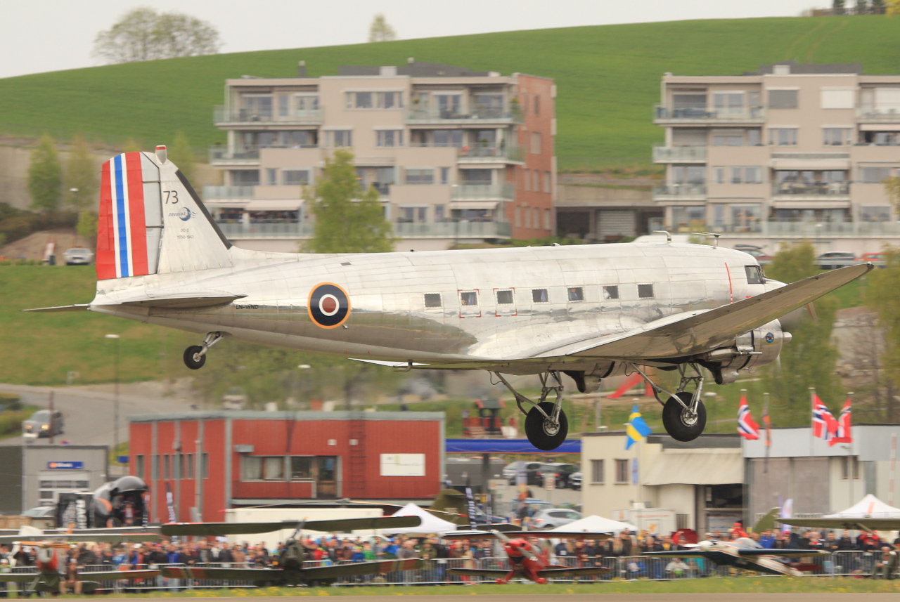LN-WND · Douglas DC-3(C) · (ENKJ)