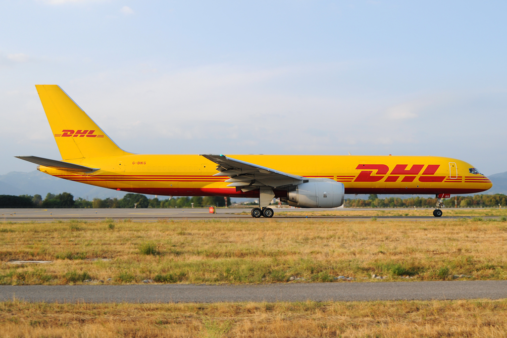 G-BIKG · Boeing 757-236(SF) · (BGY / LIME)