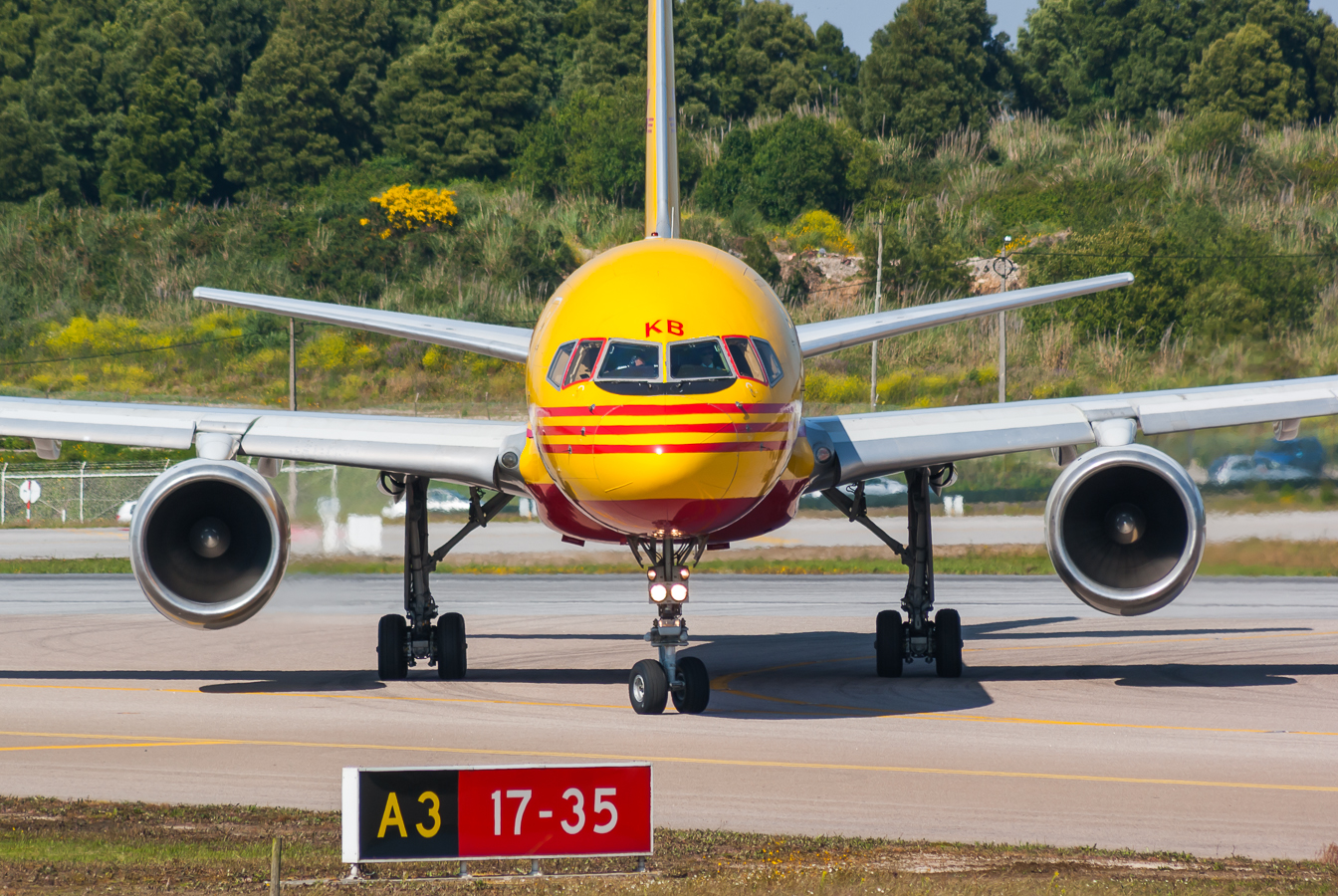 G-BIKB · Boeing 757-236(SF) · (OPO / LPPR)