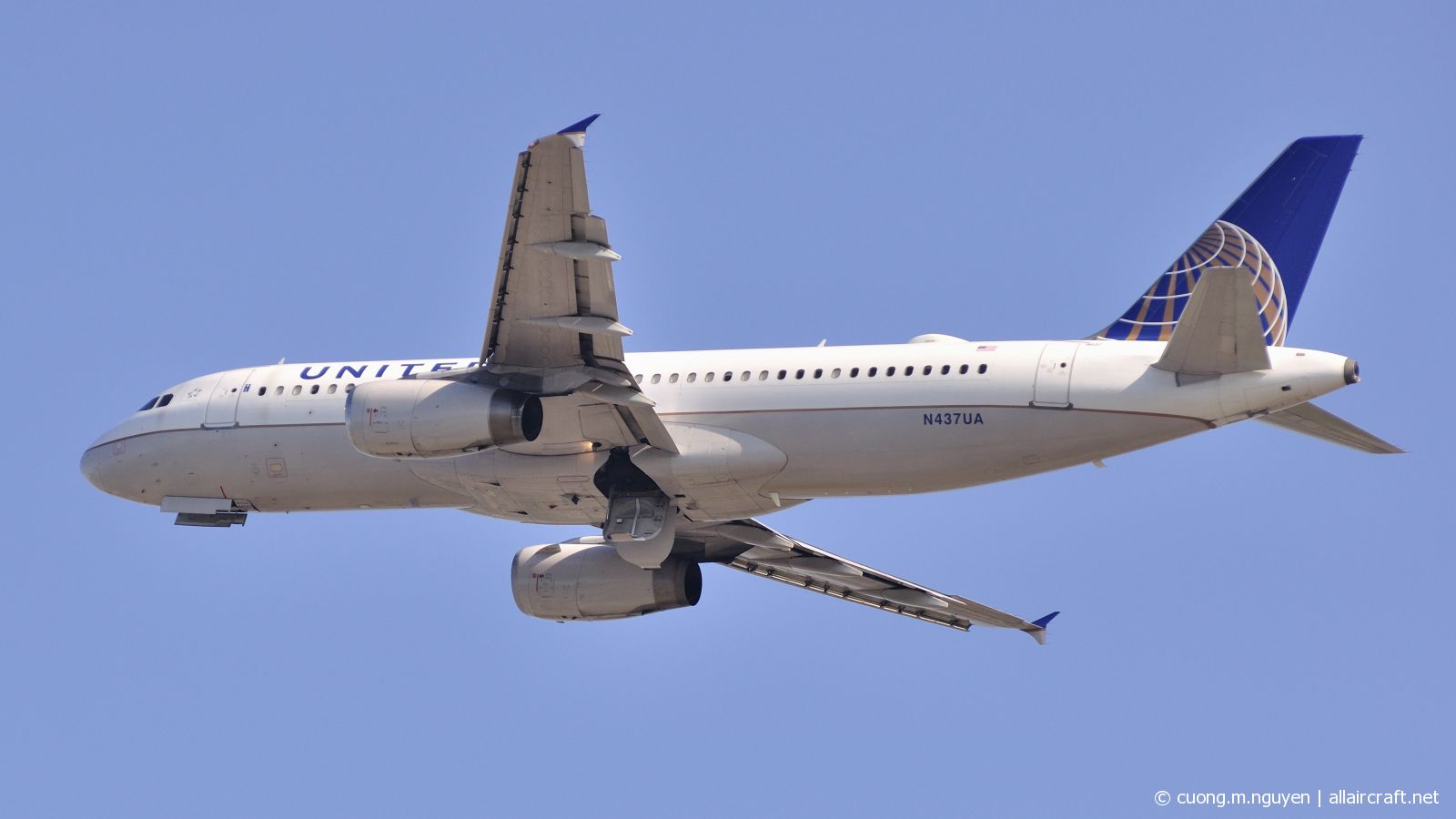N437UA (655) 1997 Airbus A320-232